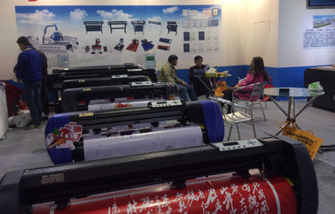 중국 윤곽선 절단을 가진 1.2M 컬러 인쇄기 도형기 비닐 절단기 기계 협력 업체